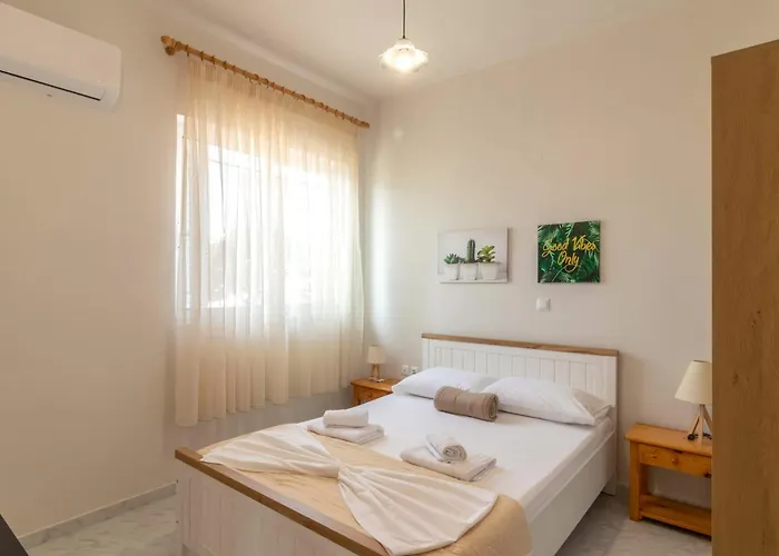 Beachside Apartment-2